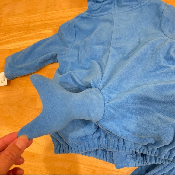 New 6-9m or 12m baby shark Halloween costume. BNWT. - Picture 2 of 7